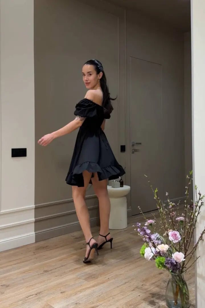Платье открытые плечи  INNA-769A530