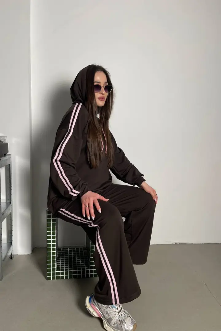 Спортивный костюм с лампасами OFS-02A940