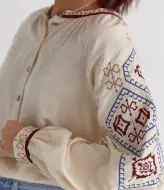 Вышитая рубашка женская  AMU-5472A650