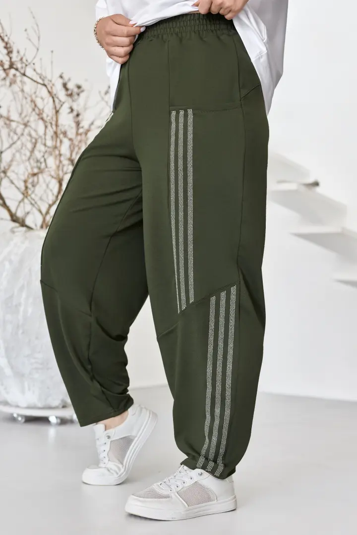 Спортивный костюм со стразами  VOJ-348A850