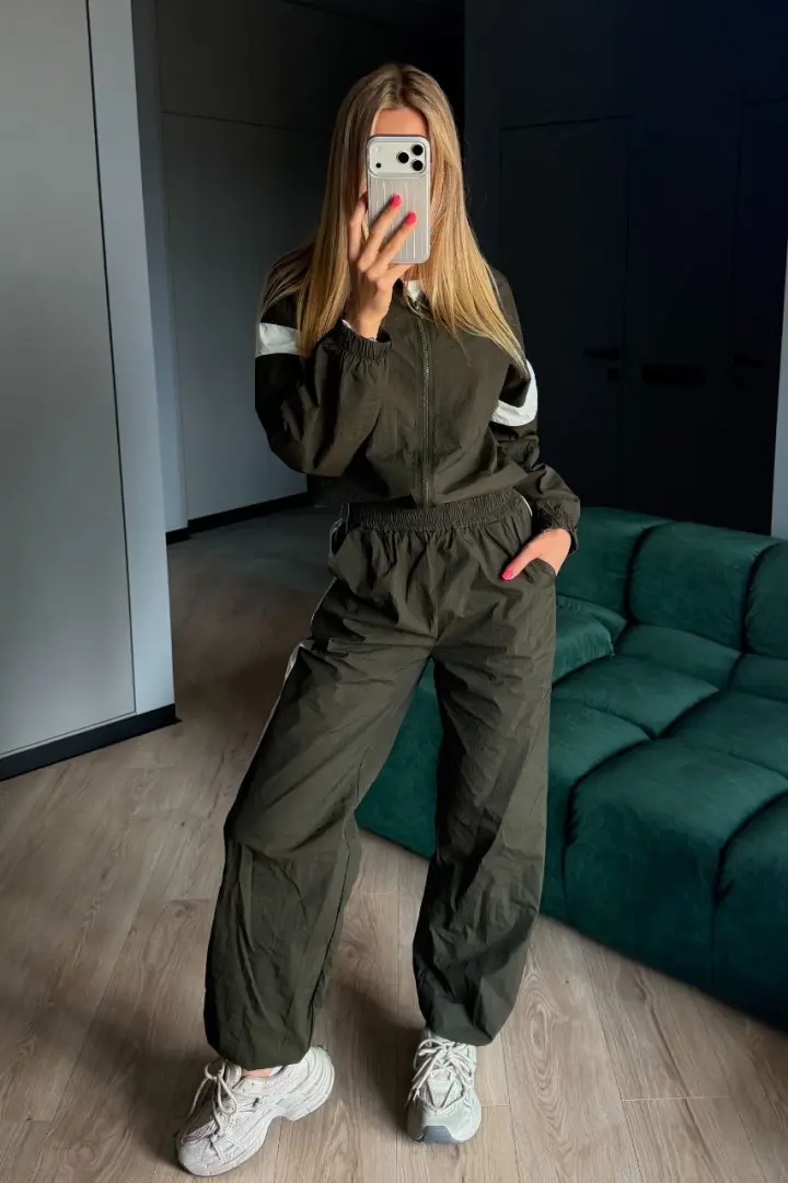 Спортивный костюм плащевка женский  JAV-836A900