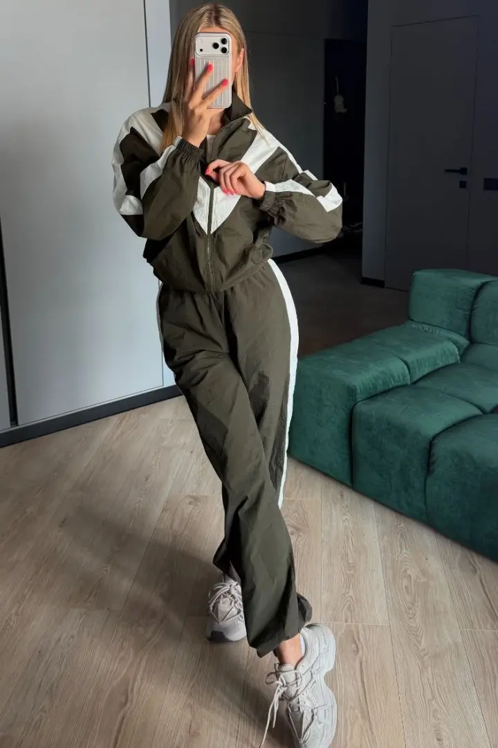 Женский спортивный костюм плащевка JAV-833A980