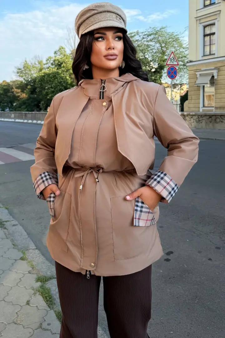 Стильная куртка женская  DVAR-5572A810