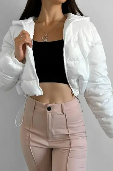 Женская короткая куртка INT-0563A500 Женская короткая куртка INT-0563A500