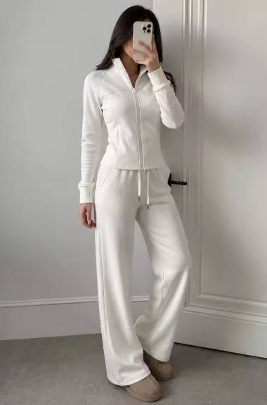 Прогулочный костюм BRA-375A850