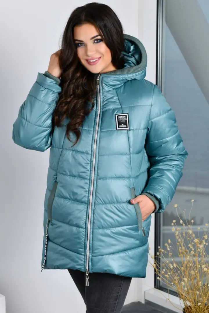Куртка зимняя с капюшоном женская KYB-8323A700