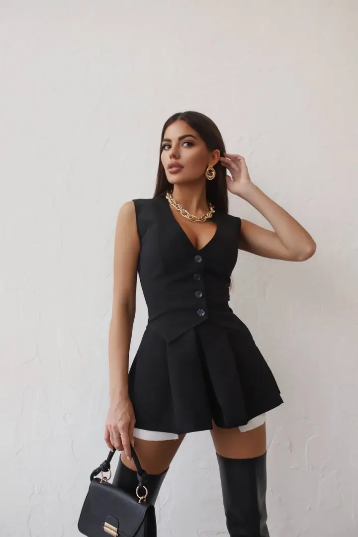 Костюм жилетка и шорты INNA-541A570