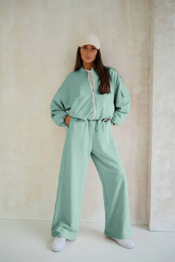 Трикотажный брючный костюм  DG-p15591A600