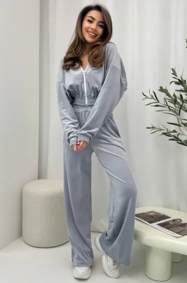 Спортивный костюм с короткой кофтой AJO-451A550 Спортивный костюм с короткой кофтой AJO-451A550