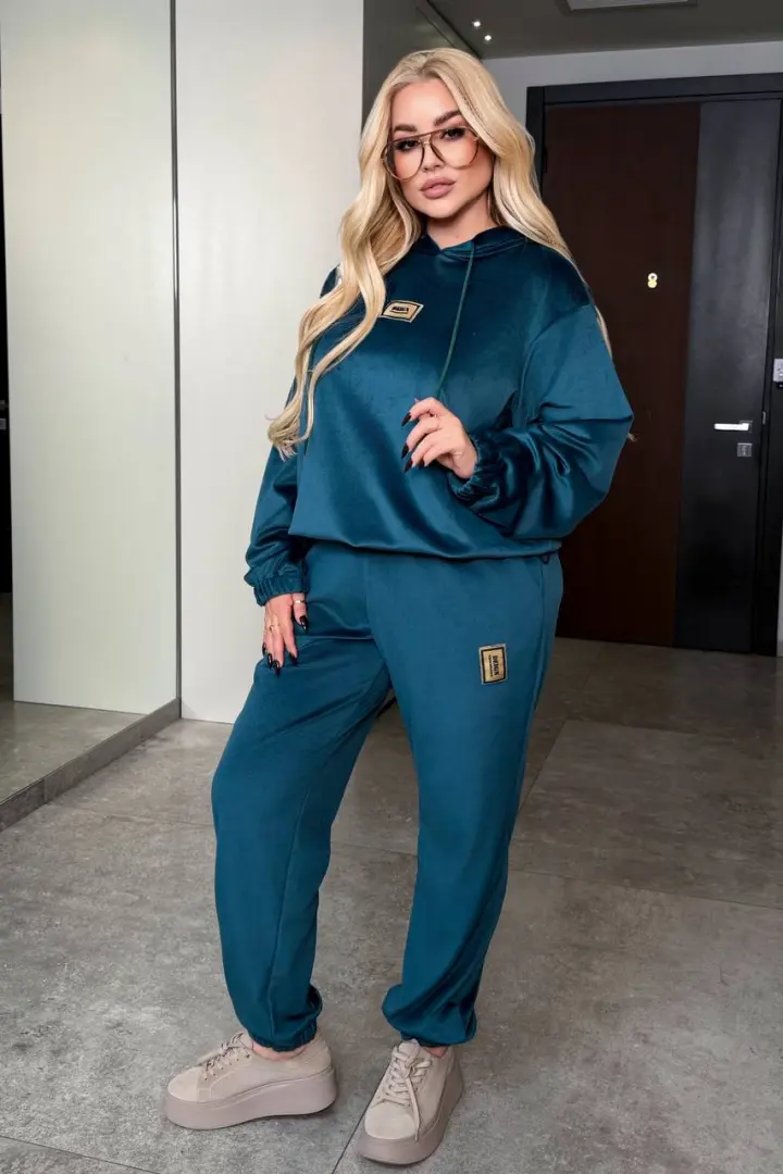 Спортивный костюм женский велюровый  DOL-409A780