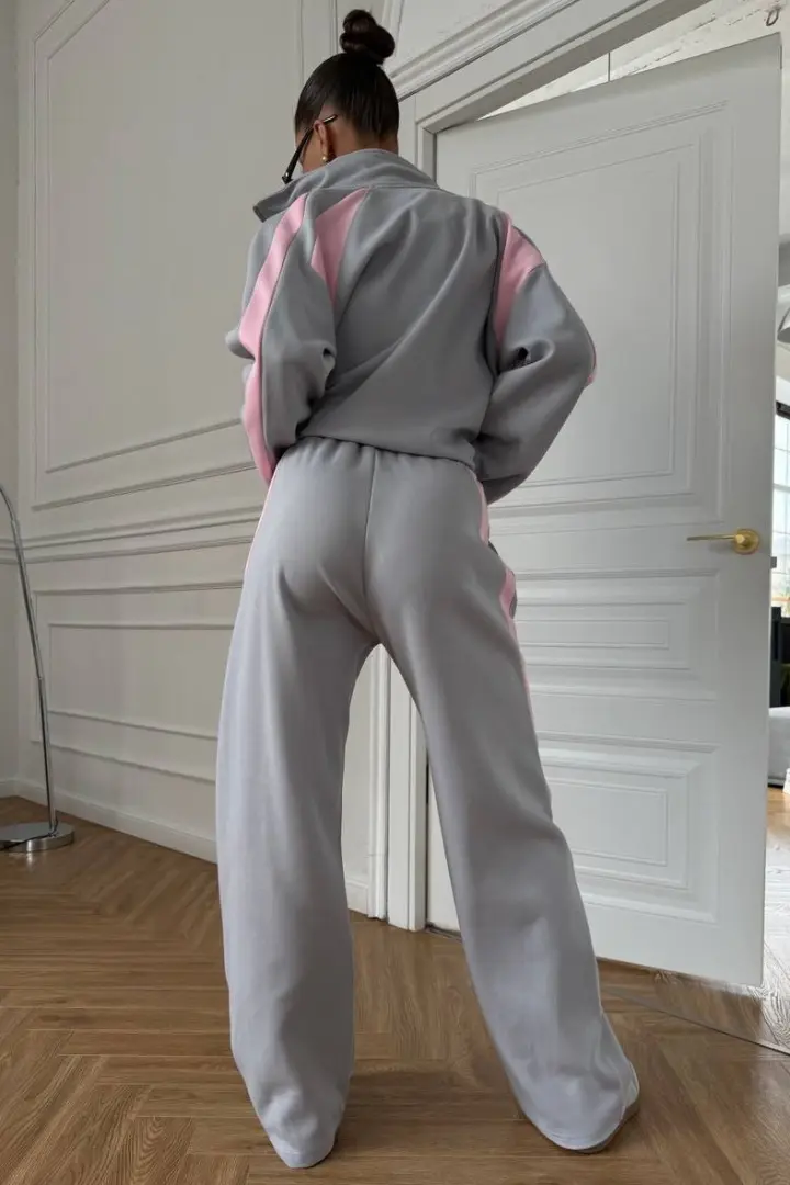 Трикотажный спортивный костюм женский  LOU-1524A1000