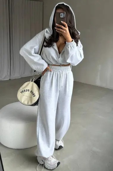 Спортивный костюм модный ANN-531A550 Спортивный костюм модный ANN-531A550