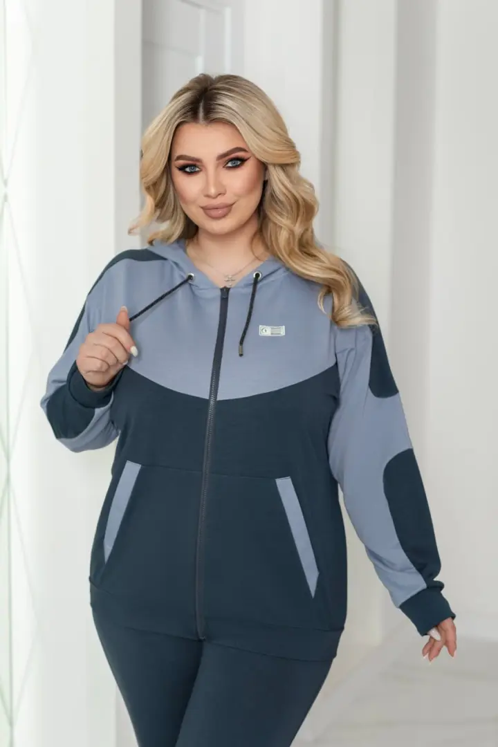 Красивый спортивный костюм  KYB-21235A23