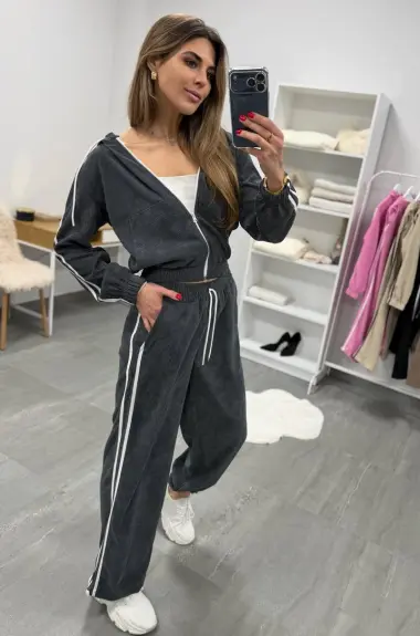Спортивный костюм с лампасами  DMP-R1895A570