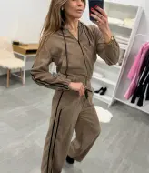 Спортивный костюм с лампасами  DMP-R1895A570