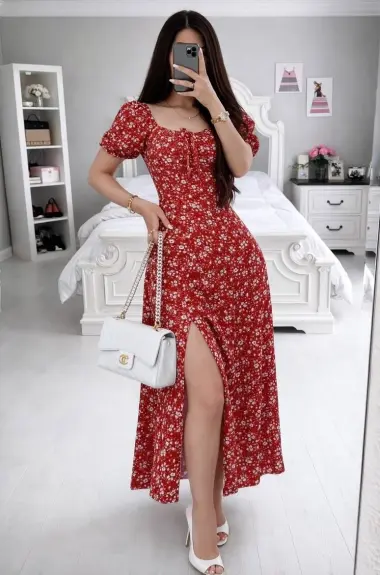 Платье с разрезом на ноге летнее  KIK-014A409